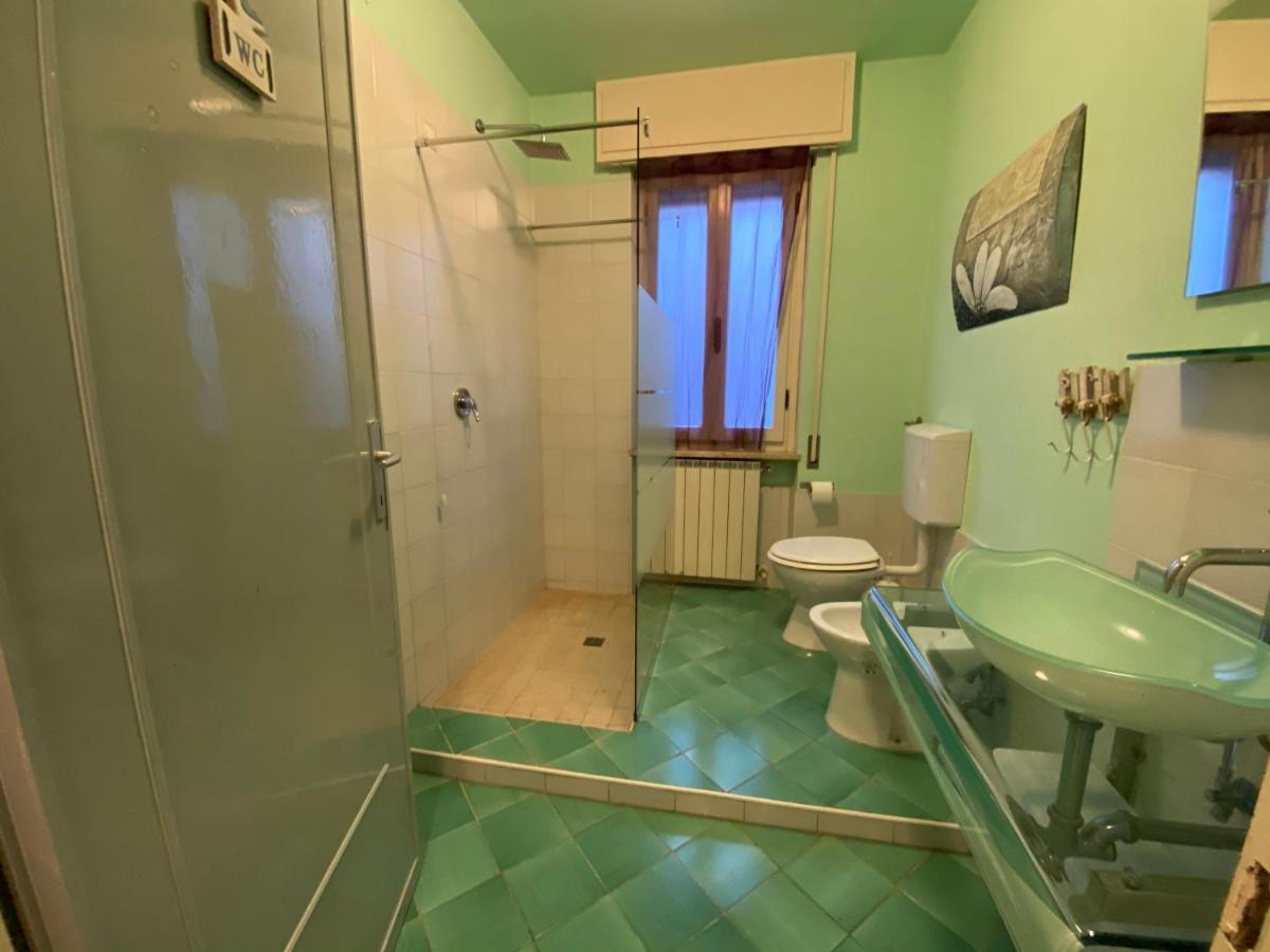 Casa Vacanze Vespucci Torre del Lago Puccini Bagian luar foto