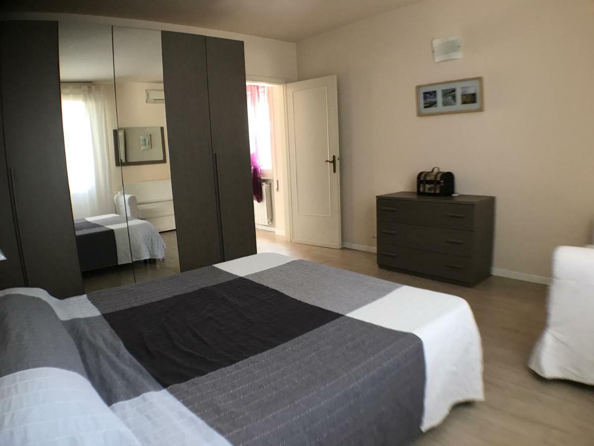 Casa Vacanze Vespucci Torre del Lago Puccini Bagian luar foto